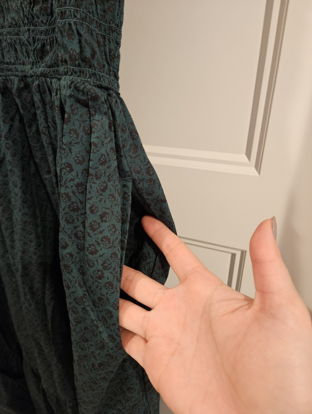 Gap Maxi Dress - Picture 4 of 9